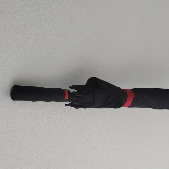 Tumi Push Button Umbrella - Picture 10 of 11